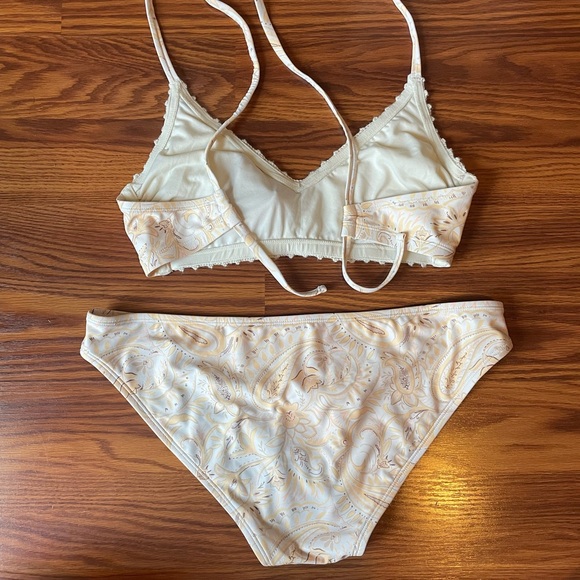 Xhilaration Cream and Tan Bikini Bottom - Picture 2 of 4